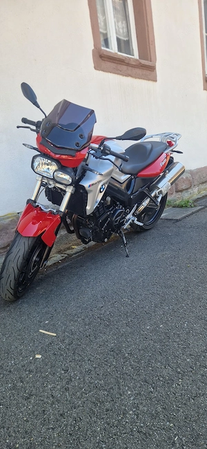 Vând motocicleta BMW F800R an fabricație 2012 pret negociabil 4350 euro,recent adusă în țară și înma