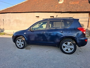 Toyota Rav 4   4x4  2.2DCAT