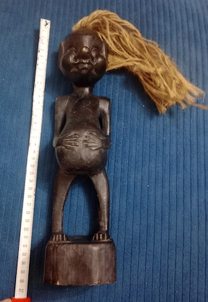 Statueta lemn sculptat - omultet cu par de sfoara 35 cm.