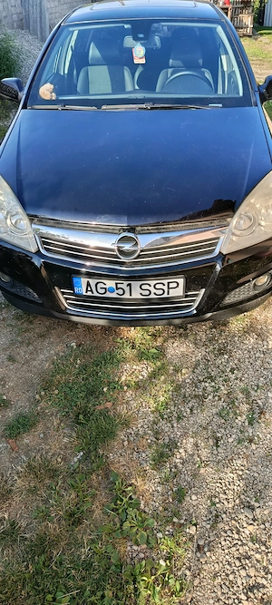 Proietar vînd Opel Astra h Cosmo  2009