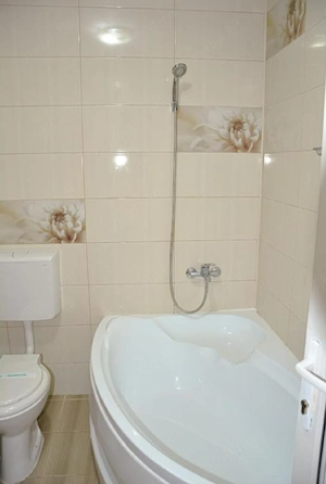 Cazare Eforie Nord 3 stele 8 minute de plaja Aer conditionat baie proprie frigider bucatarie parcare - imagine 4