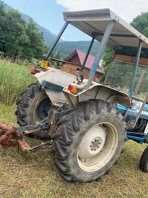 Vând Tractor 70 CP 