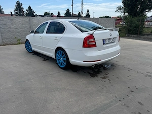 skoda octavia vrs 2,0 d 260 cp - imagine 5