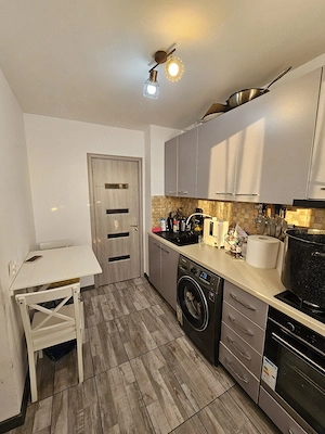 Apartament 3 camere, 68 mp, etaj 4 cu panoramă deosebită, Trivale Complex 2, complet renovat 105.000