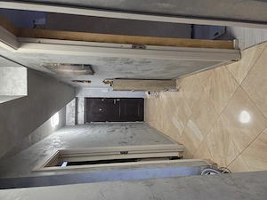 Vând apartament cu 3 camere 1 balcon debara bucătărie  - imagine 4