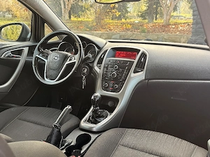 Opel Astra J Sports Tourer 1.7 CDTI