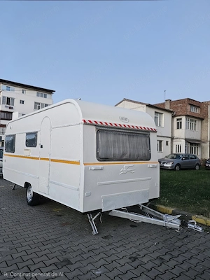 Rulotă mare în 2 zone foarte mare și spatioasă dotată - imagine 3