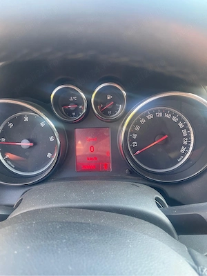 vand opel astra J 2011 - imagine 2