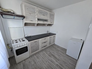 Închiriez apartament 3 camere - Piatra Neamț  - imagine 2