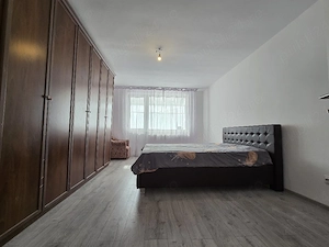 Închiriez apartament 3 camere - Piatra Neamț 