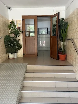 Propietar vand apartament 3 camere   Zona Crangasi. Pentru detalii sunați la   - imagine 4