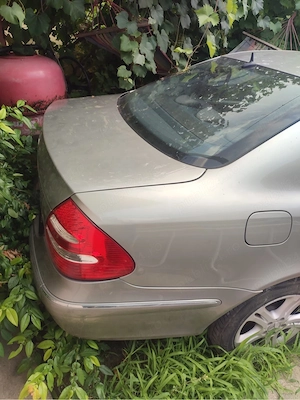 Dezmembrez Vând Mercedes Benz E220 - imagine 5