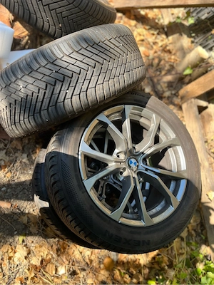 Original BMW Full LED Headlights + Original BMW Wheels with Nexen 4 Season Tires – Excellent Conditi - imagine 3