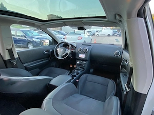 nissan qashqai panoramik 1.5 dci interior piele+textil deosebita alb perlat km reali parc auto - imagine 3