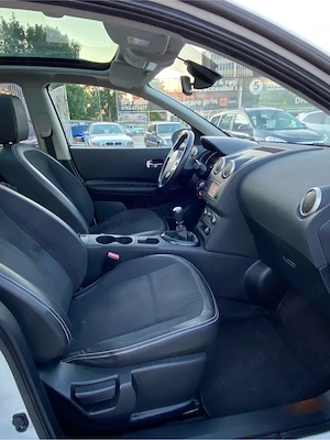 nissan qashqai panoramik 1.5 dci interior piele+textil deosebita alb perlat km reali parc auto - imagine 9