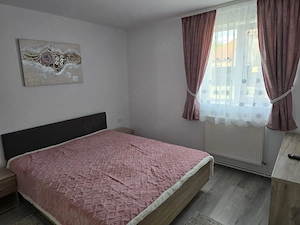 Apartament 3 camere la casă, Renovat, 2 Băi, Parcare   Pretabil 2 Studenți - imagine 2