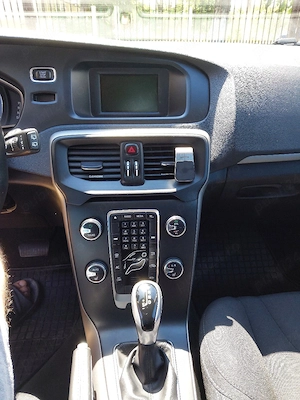 Volvo V40 D2 Momentum   2017   Automat   63.000 km - imagine 9
