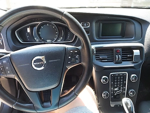 Volvo V40 D2 Momentum   2017   Automat   63.000 km - imagine 8