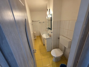 Închiriez ap. 2 camere in spate la MOL