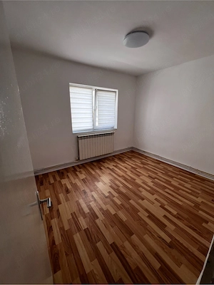 vand apartament