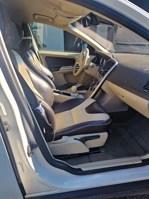 Vând Volvo XC60 2011 - imagine 5