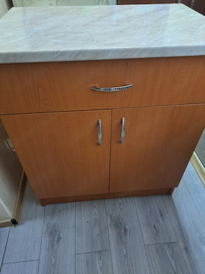 De vânzare mobilier bucătărie. 