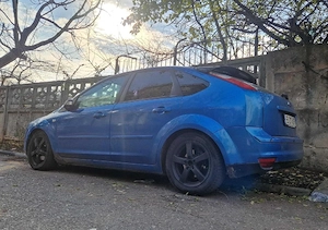 Ford Focus 2 1.6 TDCi - pachet Titanium - imagine 2