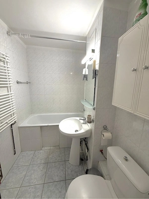 Apartament 3 camere de închiriat   spațios, complet utilat, zonă verde, bloc anvelopat - imagine 3