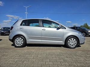VW Golf Plus an 2008 1.4i benzină 80CP Motor MPI foarte fiabil Climatronic Încălzire scaune Germania - imagine 2