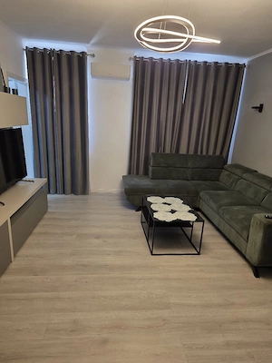 Inchiriez apartament finisat premium in centru