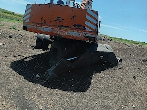 Excavator o&k pe roti - imagine 2