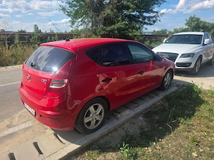 Vând Hyundai i30 1.4 110 CP 2008 - imagine 2