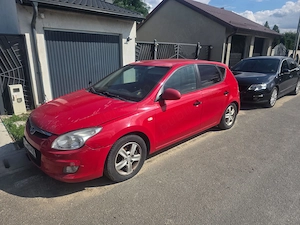 Vând Hyundai i30 1.4 110 CP 2008 - imagine 4