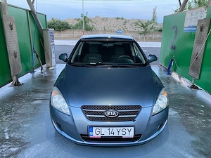 Vand Schimb Kia Ceed 2009 1.4 Benzina - imagine 9