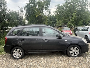 Kia Karens 1.6 benzină+gaz  - imagine 2