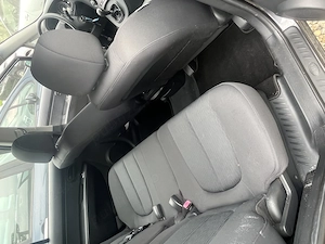 Kia Karens 1.6 benzină+gaz  - imagine 4