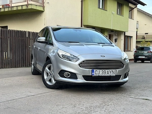 Vând Ford S MAX