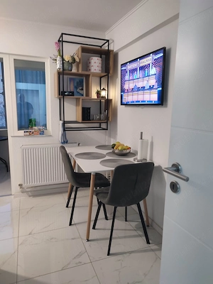 Apartament 2 camere, decomandat, Mănăștur, Tășnad, parcare și boxă - imagine 2