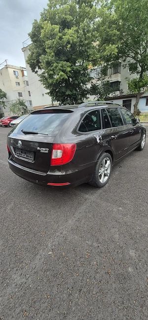 Skoda Superb, 1.6 diesel - imagine 10