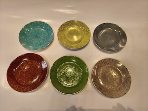 set 6 farfurii si un platou din ceramica