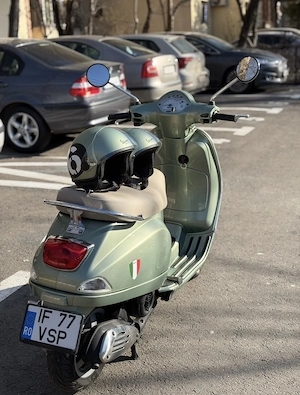 Vespa 125 2008 plus 2 căști originale Vespa  - imagine 3