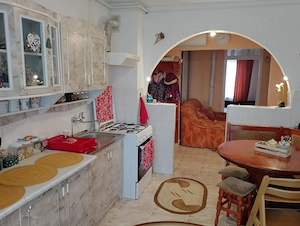 Vând apartament cu 3 camere - imagine 3