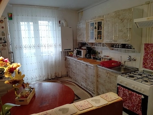 Vând apartament cu 3 camere - imagine 2