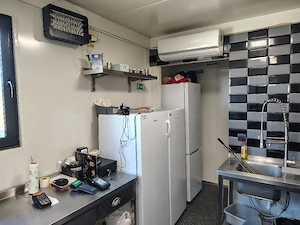 Vand afacere container rotiserie la cheie