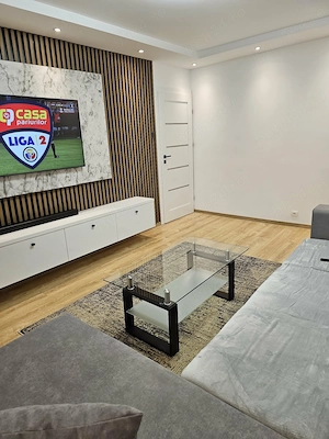 Vand apartament 2 camere decomandate - imagine 2