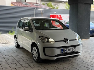 Volkswagen UP! 2020 8 cu doar 129.000KM reali verificabili.
