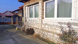 Casă de vânzare în centrul comunei Ilia | Teren 1.800 mp | 4 camere | 68.000   - imagine 5