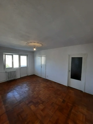 Apartament trei camere in Vlaicu