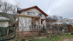 Casă P+M cu teren, la doar 4 km de Bacău   Sărata-Băi | 55.000 Euro - imagine 2