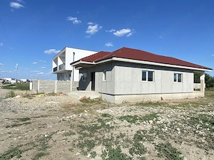 Casa individuala de vanzare cu 4 camere si teren de 580 mp, localitatea  Remetea Mare - imagine 2